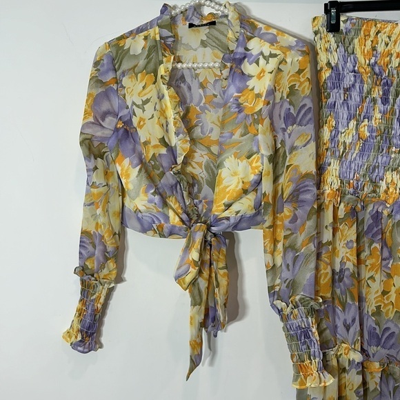 Banjul 2 piece crop top wide leg flowing pants floral print yellow purple medium - Picture 4 of 13